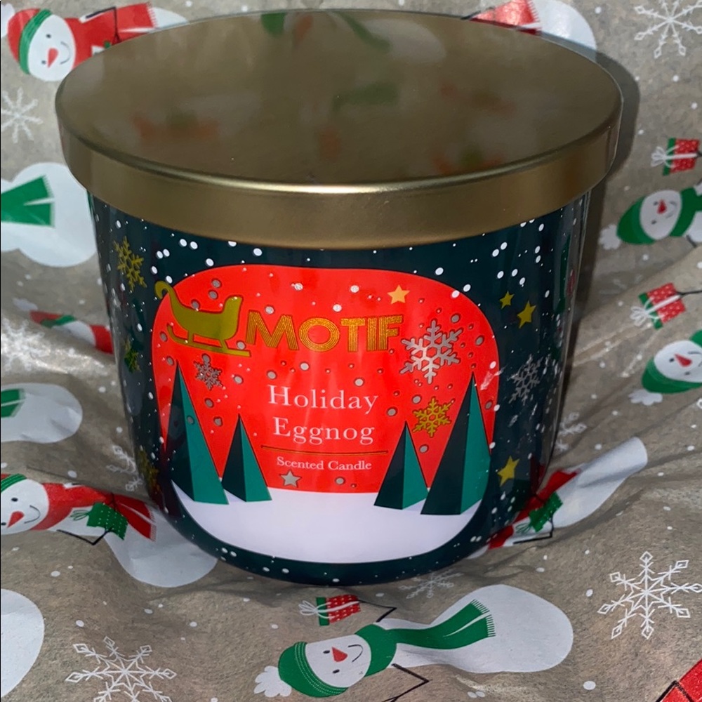 Holiday Eggnog Scented Candle - Festive Red and Gold